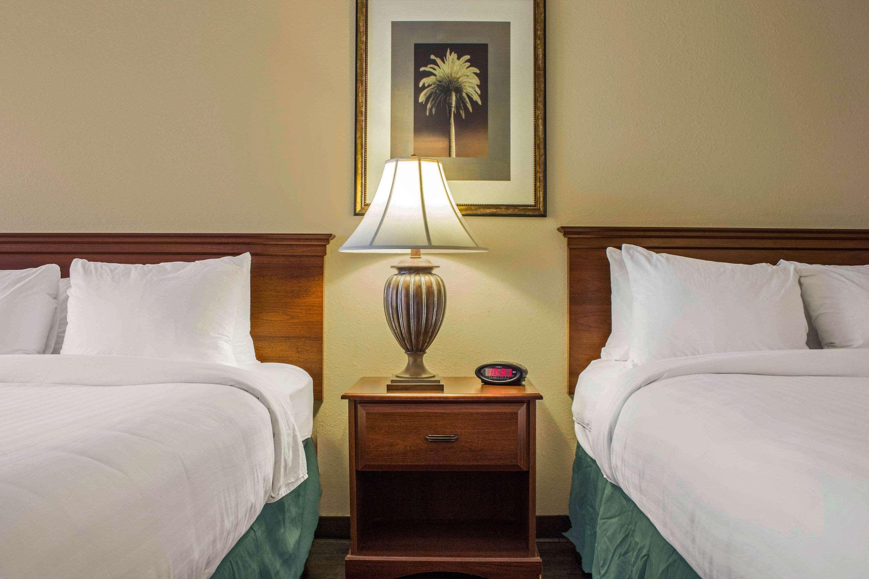 Quality Inn Benson I-10 Exit 304 Екстер'єр фото