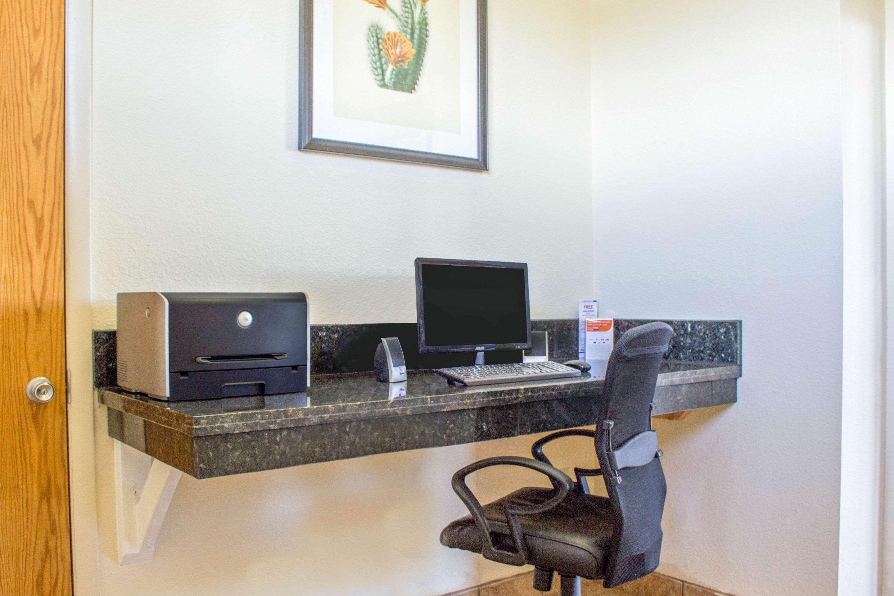 Quality Inn Benson I-10 Exit 304 Екстер'єр фото